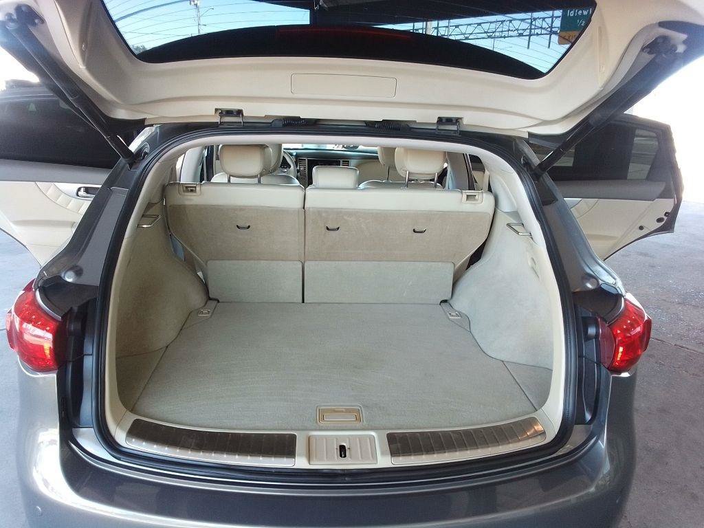 Used 2011 INFINITI FX35 AWD w/ Premium Pkg image 18
