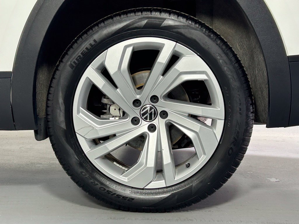 Used 2023 Volkswagen Atlas SE w/ Panoramic Sunroof Package AWD/4WD image 39