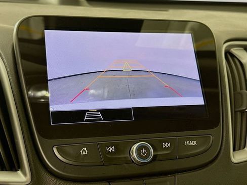 Used 2025 Chevrolet Malibu RS FWD image 14
