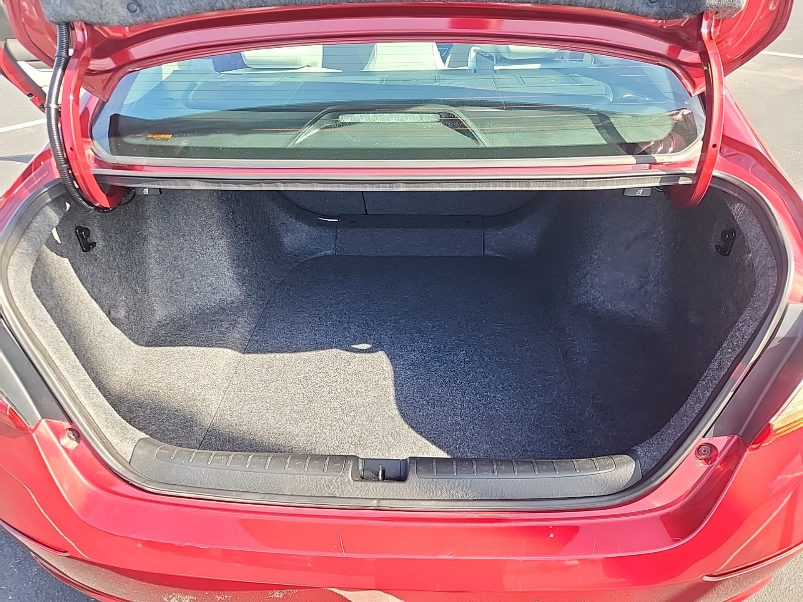 Used 2019 Honda Accord EX image 36