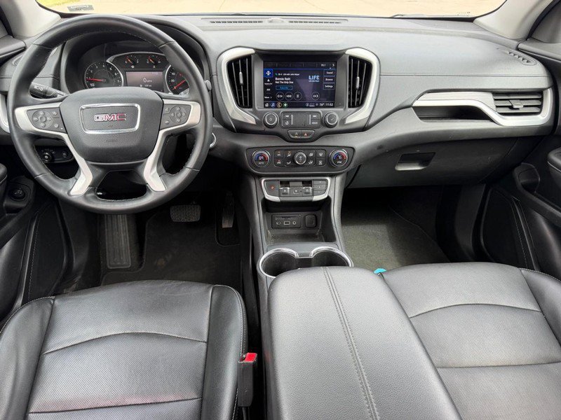 Used 2024 GMC Terrain SLT AWD/4WD image 9