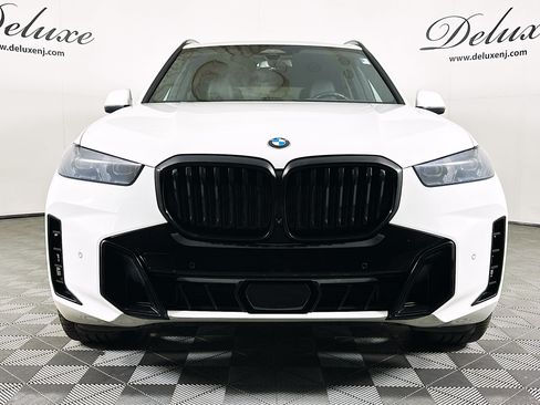 Used 2024 BMW X5 xDrive40i w/ M Sport Package AWD/4WD image 2