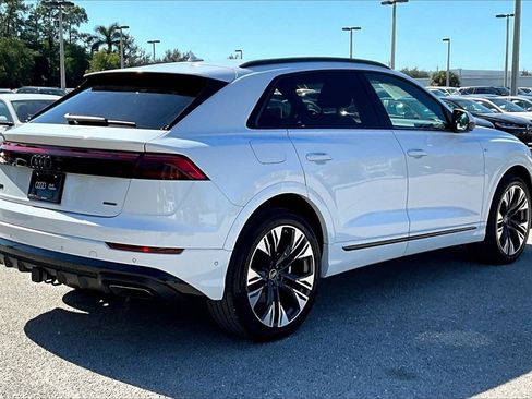 Certified 2025 Audi Q8 Prestige w/ Prestige Package image 5