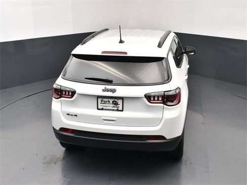 New 2026 Jeep Compass Latitude image 17