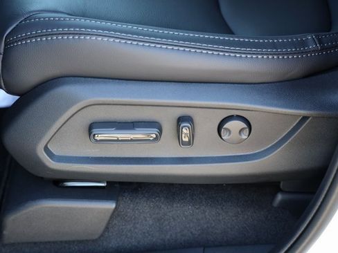 New 2025 Honda Pilot Touring image 16