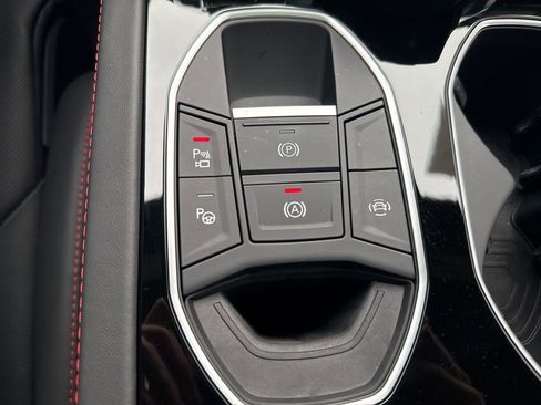 Used 2022 Lamborghini Urus image 20