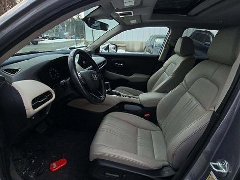 Used 2023 Honda HR-V EX-L image 2