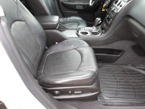 Used 2011 GMC Acadia Denali image 25