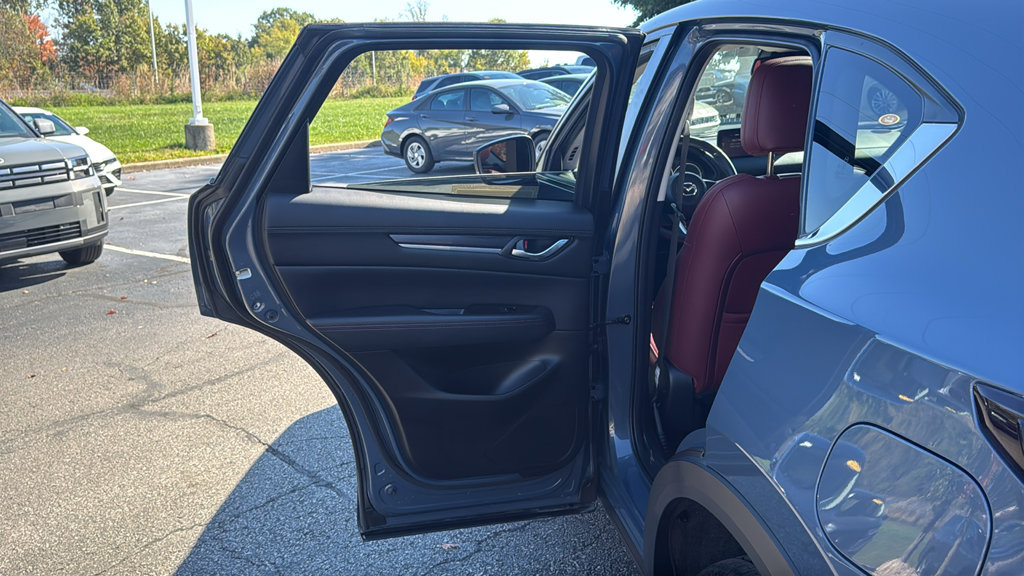 Used 2023 MAZDA CX-5 Carbon Edition AWD/4WD image 28