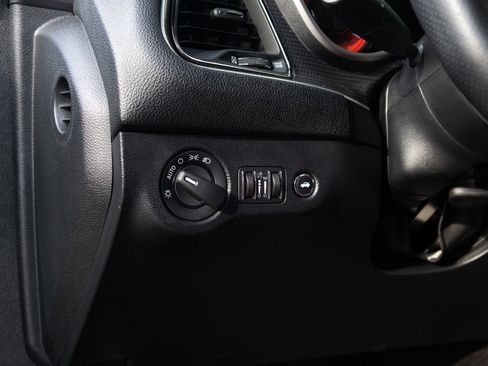 Used 2019 Dodge Challenger SRT Hellcat Redeye image 34