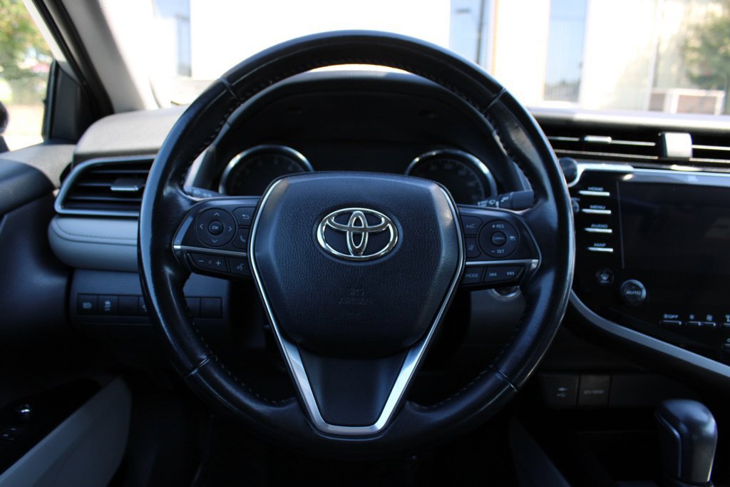 Used 2019 Toyota Camry XLE w/ Navigation Package FWD image 15