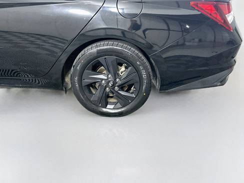 Used 2021 Hyundai Elantra SEL FWD image 11