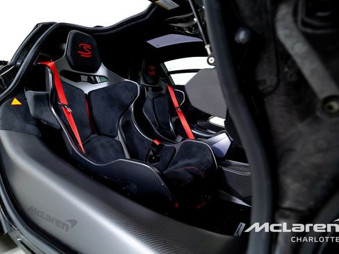 Used 2019 McLaren Senna RWD image 18