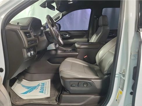 Used 2021 GMC Yukon SLT RWD image 2