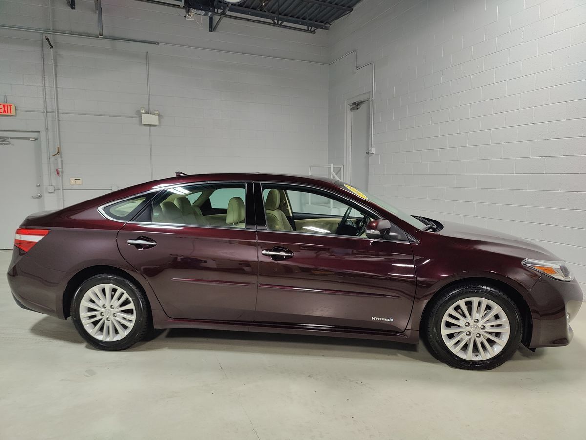 Used 2015 Toyota Avalon Limited FWD image 5