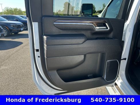 Used 2025 Chevrolet Silverado 2500 LT w/ Safety Package AWD/4WD image 11