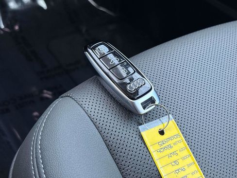 Used 2025 Audi Q7 3.0T Premium Plus image 33