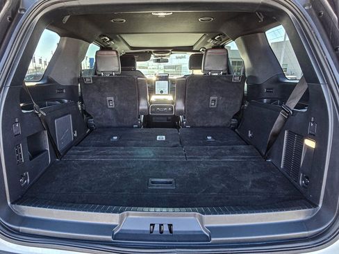 Used 2023 Ford Expedition Limited image 36