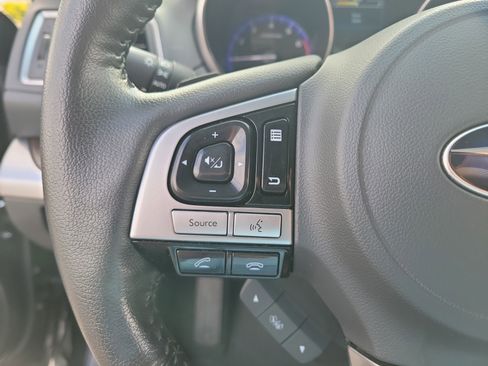 Used 2017 Subaru Outback 2.5i Touring AWD/4WD image 25