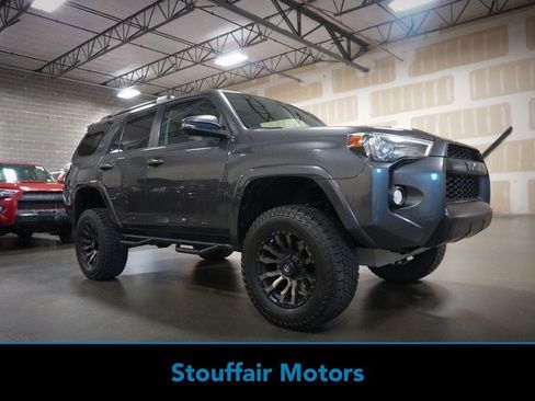 Used 2019 Toyota 4Runner TRD Off-Road Premium AWD/4WD image 1