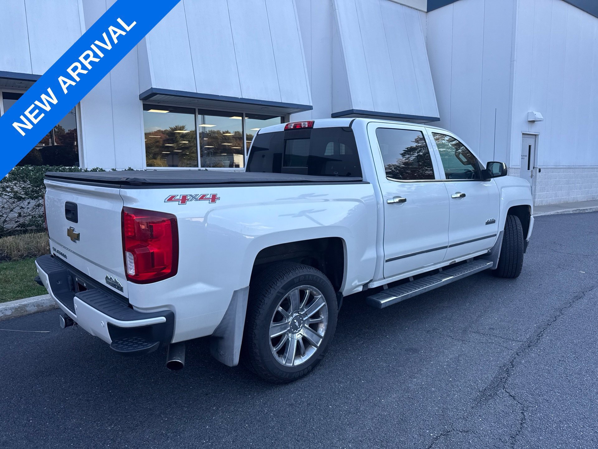 Used 2016 Chevrolet Silverado 1500 High Country AWD/4WD image 2