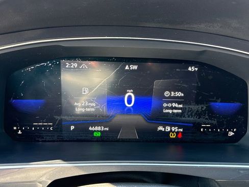 Used 2023 Volkswagen Tiguan SE R-Line image 17