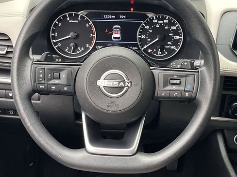 Used 2023 Nissan Rogue SV AWD/4WD image 15
