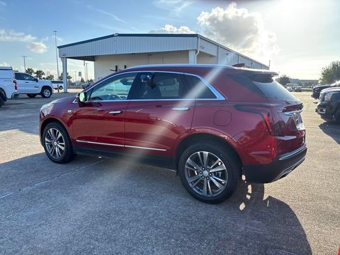Used 2025 Cadillac XT5 Premium Luxury w/ Technology Package FWD image 7