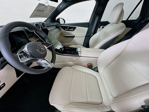 New 2026 Mercedes-Benz GLC 300 GLC 300 image 22