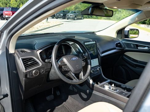 Used 2024 Ford Edge SEL AWD/4WD image 13