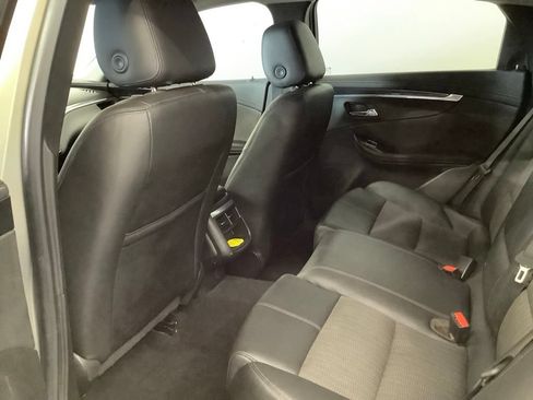 Used 2018 Chevrolet Impala LT FWD image 7