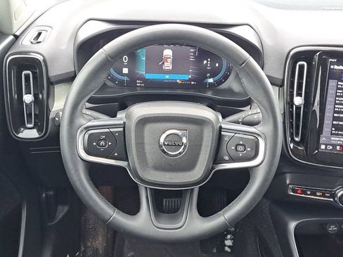 Used 2023 Volvo XC40 B5 Ultimate w/ Protection Package Premier image 24
