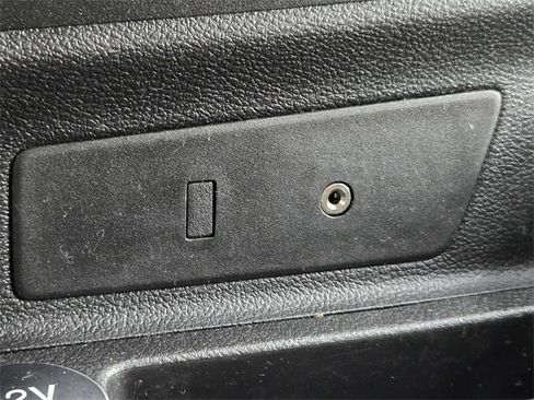 Used 2015 Ford Transit 150 Base image 18