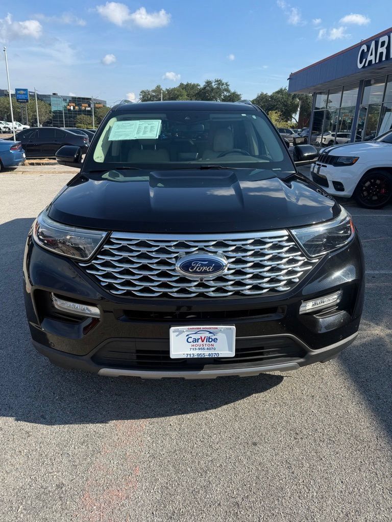Used 2020 Ford Explorer Platinum w/ Premium Technology Package AWD/4WD image 2