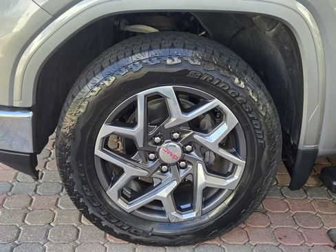 Used 2024 GMC Sierra 1500 SLT w/ SLT Premium Plus Package image 12