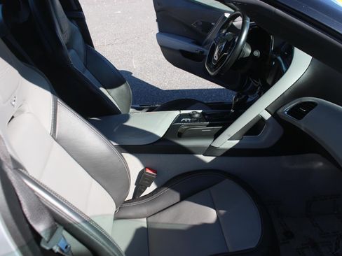 Used 2019 Chevrolet Corvette Z06 RWD image 35