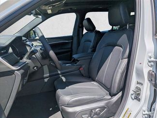 New 2026 Jeep Grand Cherokee L Limited AWD/4WD video 4