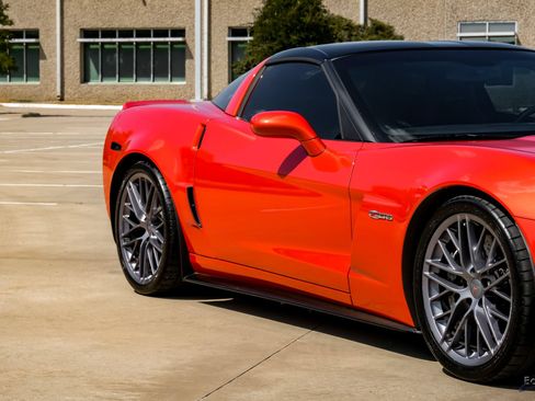 Used 2011 Chevrolet Corvette Z06 RWD image 22