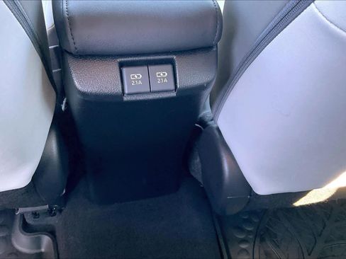 Used 2020 Toyota Prius Prime Limited image 36