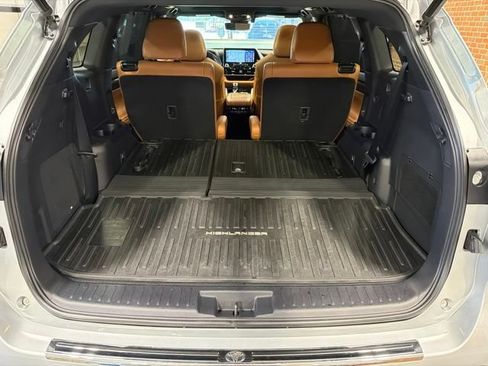 Used 2020 Toyota Highlander Platinum AWD/4WD image 35