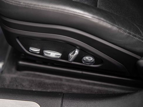 Used 2019 Porsche Panamera image 23