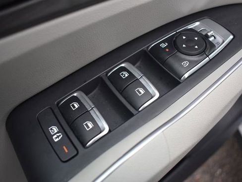 Certified 2025 Kia Sorento X-Line EX image 23