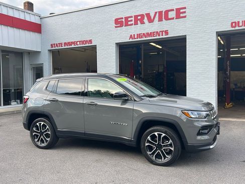 Used 2022 Jeep Compass Limited w/ Mopar Graphics Package image 1