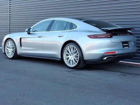 Certified 2019 Porsche Panamera image 3