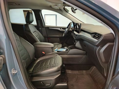 Used 2023 Ford Escape Platinum w/ Premium Technology Package AWD/4WD image 17