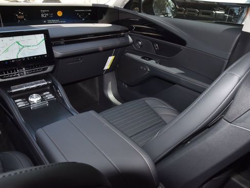 New 2026 Lincoln Nautilus Reserve w/ Jet Appearance Package image 24