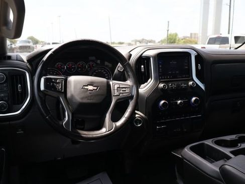 Used 2021 Chevrolet Silverado 1500 LT w/ Z71 Off-Road Package AWD/4WD image 9
