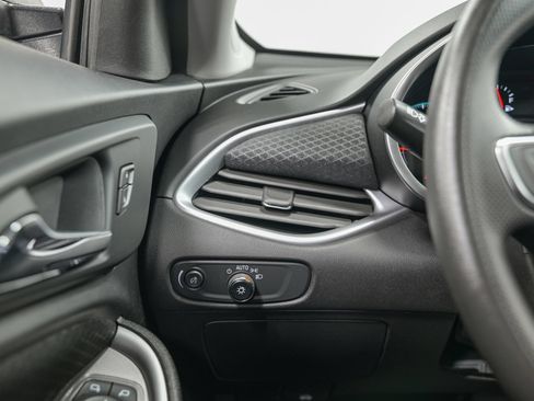 Used 2023 Chevrolet Malibu LS FWD image 19