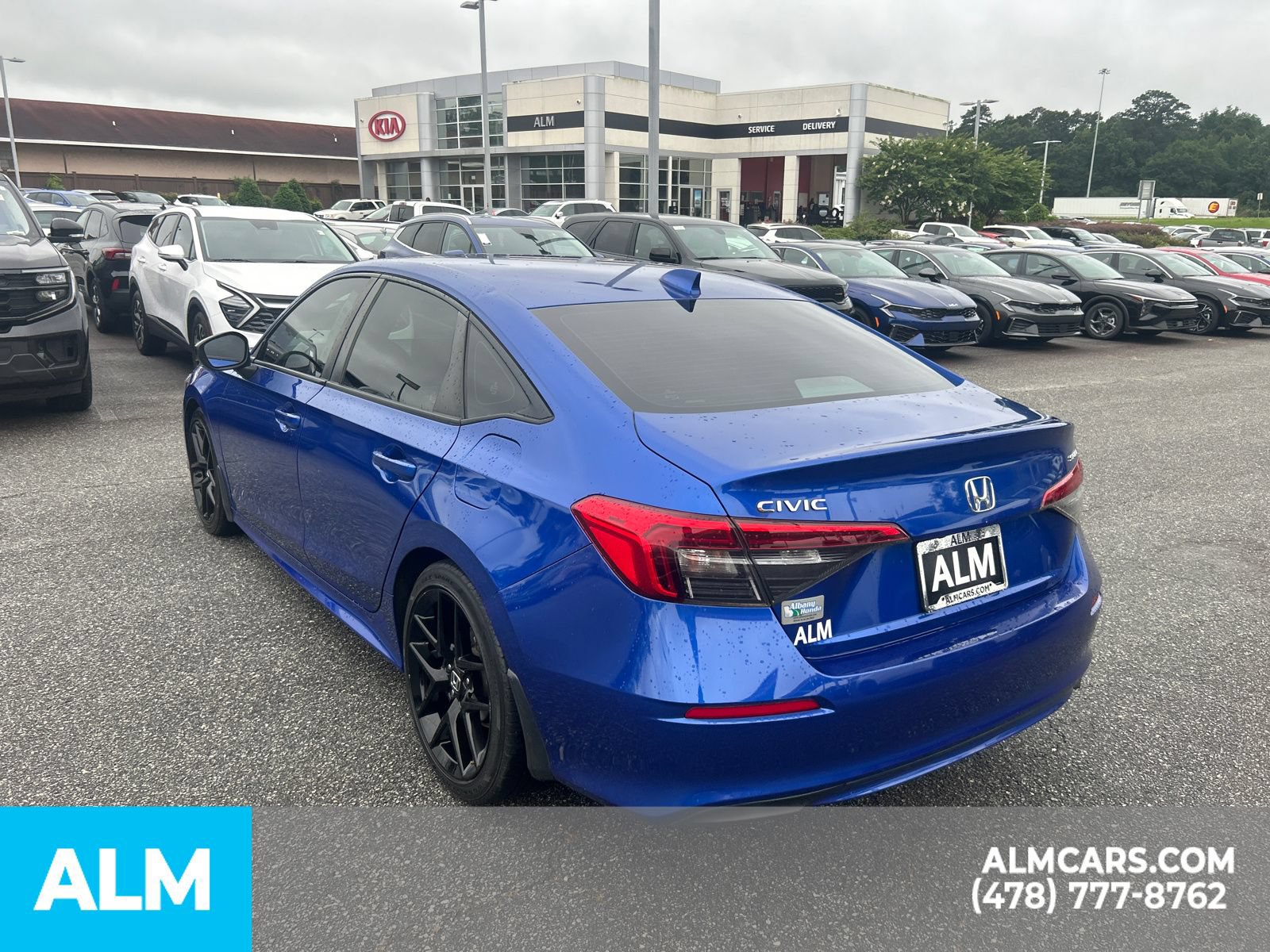 Used 2023 Honda Civic Sport image 5