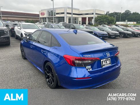 Used 2023 Honda Civic Sport image 5